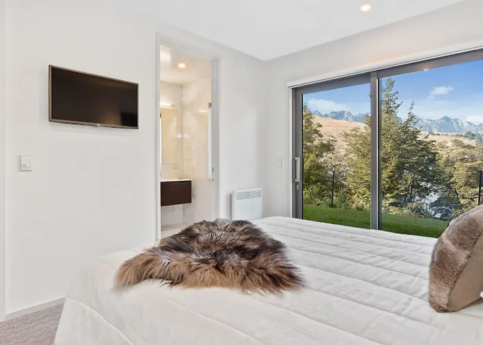 Boutique hotel only: The Rees Hotel & Luxury Apartments